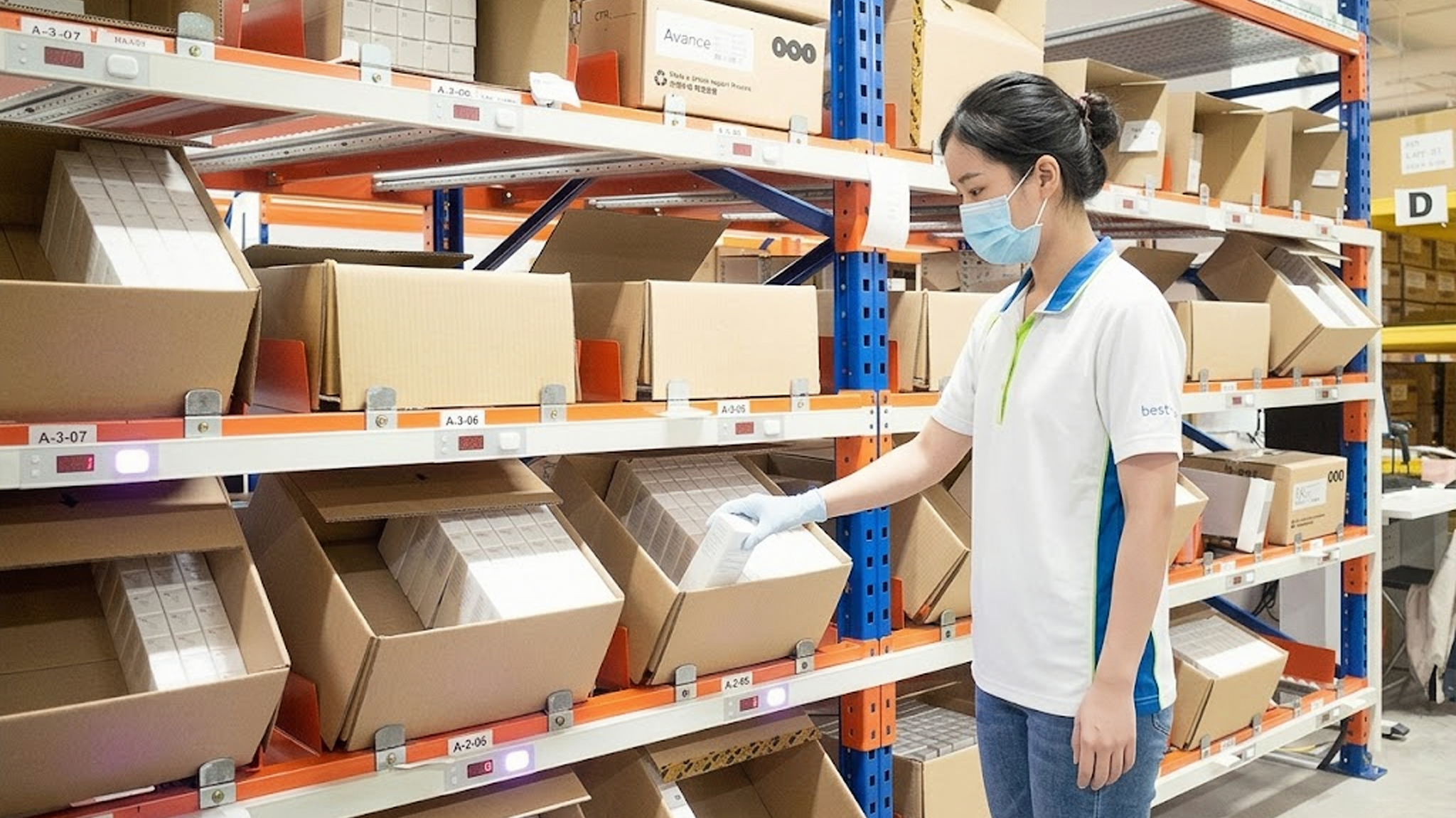 How to Choose a Professional Cosmetics Distributor: Key Factors for Long-Term Brand Growth